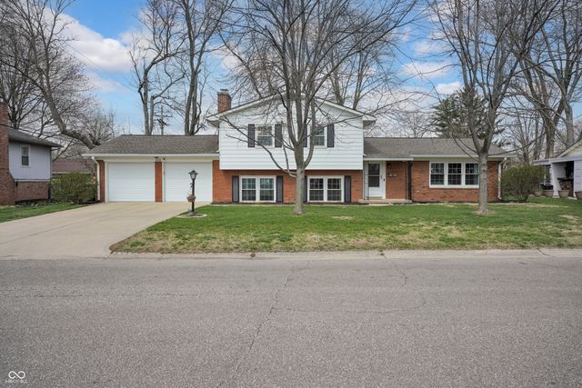 3520 Lantern Lane, Columbus, IN 47203