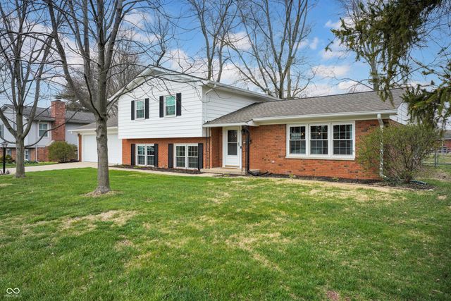 3520 Lantern Lane, Columbus, IN 47203