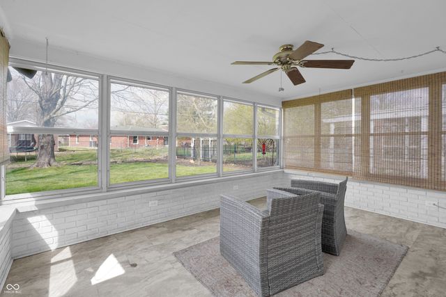 3520 Lantern Lane, Columbus, IN 47203