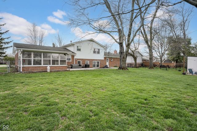 3520 Lantern Lane, Columbus, IN 47203