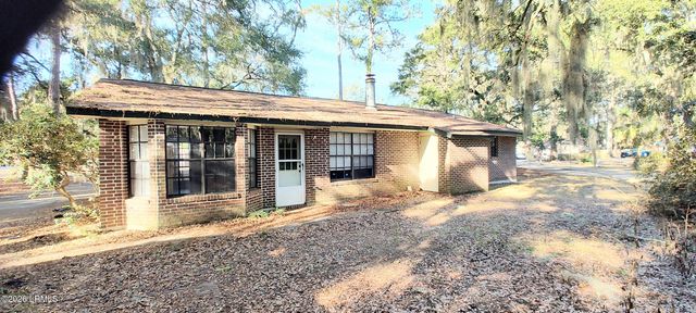 15 Prince William Drive, Port Royal, SC 29935