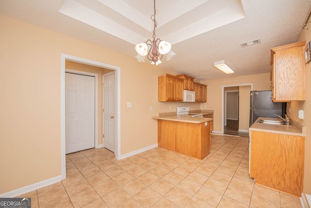 122 Emberly Lane, Warner Robins, GA 31088