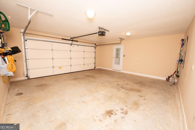 122 Emberly Lane, Warner Robins, GA 31088