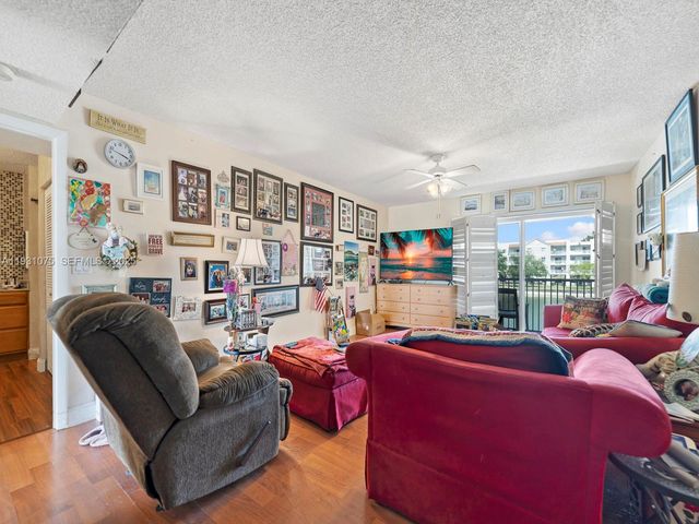 21121 SW 85th Ave 202, Cutler Bay, FL 33189