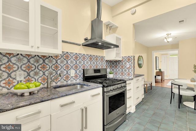 1115 HOLBROOK TER NE, Washington, DC 20002