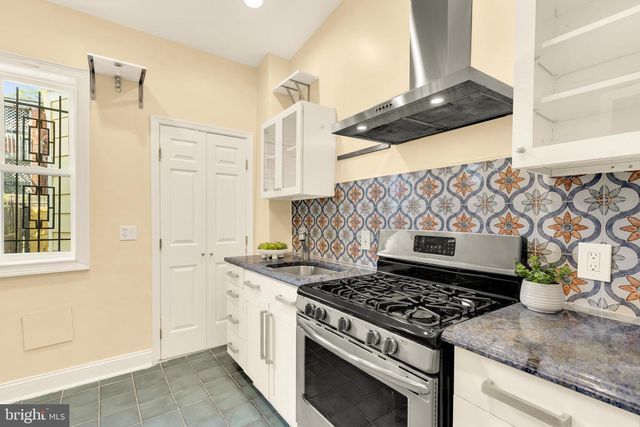 1115 HOLBROOK TER NE, Washington, DC 20002
