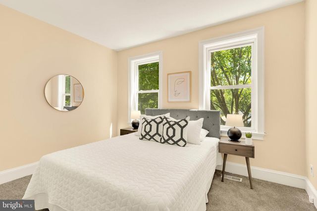 1115 HOLBROOK TER NE, Washington, DC 20002