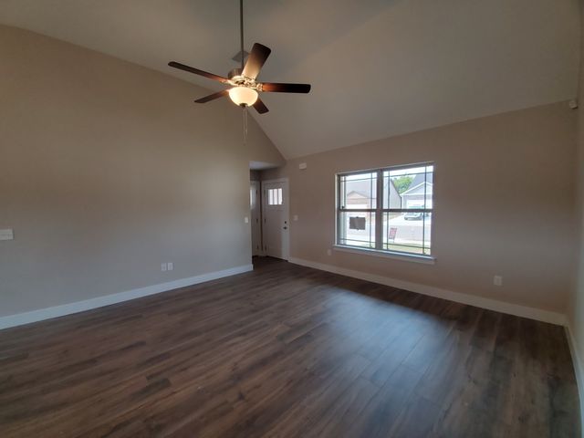 2902 Valley Farms Drive, Christiana, TN 37037