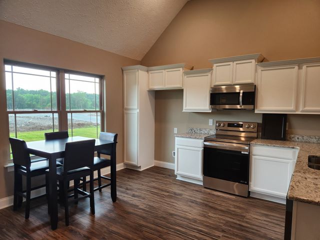 2902 Valley Farms Drive, Christiana, TN 37037
