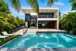 770 S Shore Dr, Miami Beach, FL 33141