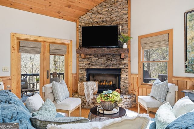 1449 Cherokee Lane, Mccaysville, GA 30555