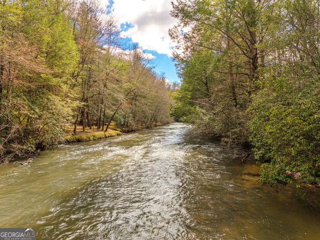 1449 Cherokee Lane, Mccaysville, GA 30555