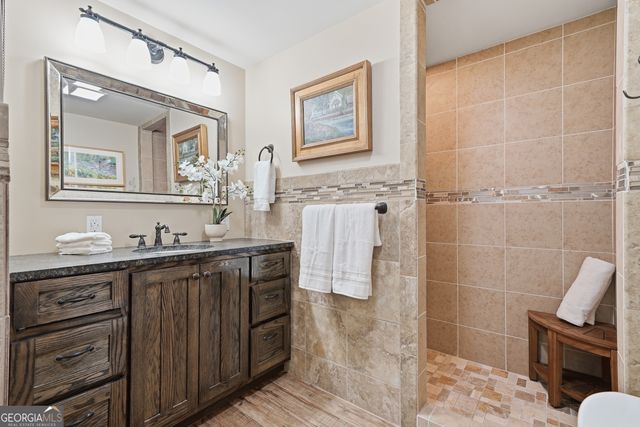 1449 Cherokee Lane, Mccaysville, GA 30555