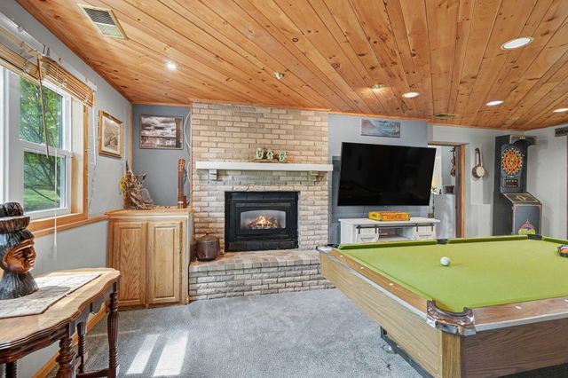 957 118th Lane NW, Coon Rapids, MN 55448