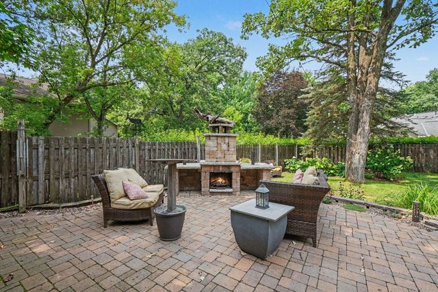 957 118th Lane NW, Coon Rapids, MN 55448