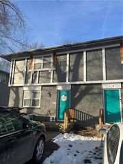 222 N Oak Drive, Belton, MO 64012