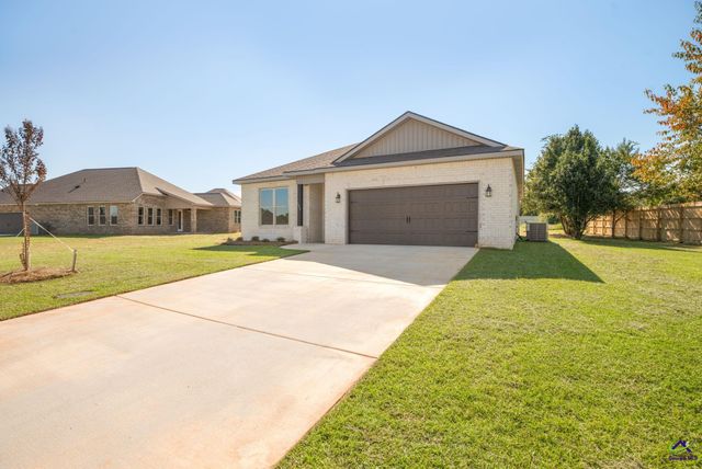 102 Hunt's Landing Drive, Kathleen, GA 31047