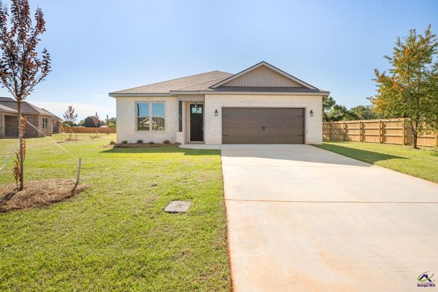 102 Hunt's Landing Drive, Kathleen, GA 31047