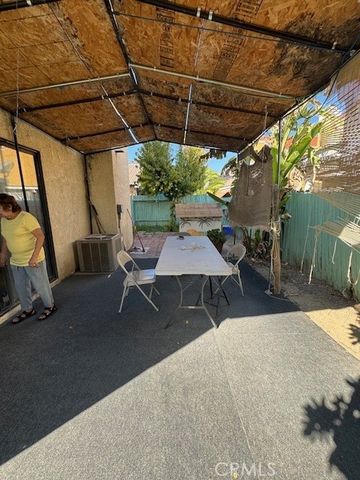 1529 Arrow Creek Dr, Perris, CA 92571