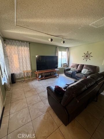 1529 Arrow Creek Dr, Perris, CA 92571