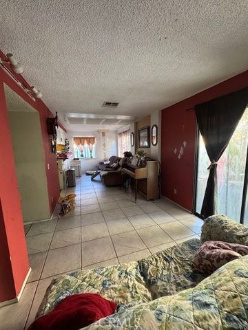 1529 Arrow Creek Dr, Perris, CA 92571