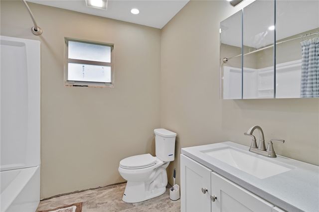 45 S Pine Street, Fellsmere, FL 32948