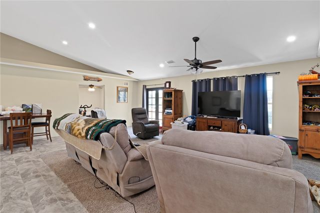 45 S Pine Street, Fellsmere, FL 32948