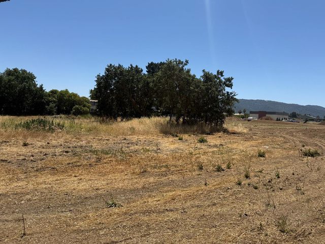 8875 Murray Avenue, Gilroy, CA 95020