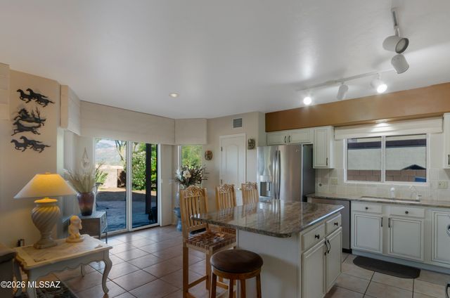 11384 N Sawtooth Road, Tucson, AZ 85737