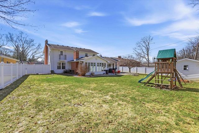 1427 SPRINGDALE LANE, Green Bay, WI 54304
