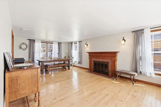 1427 SPRINGDALE LANE, Green Bay, WI 54304