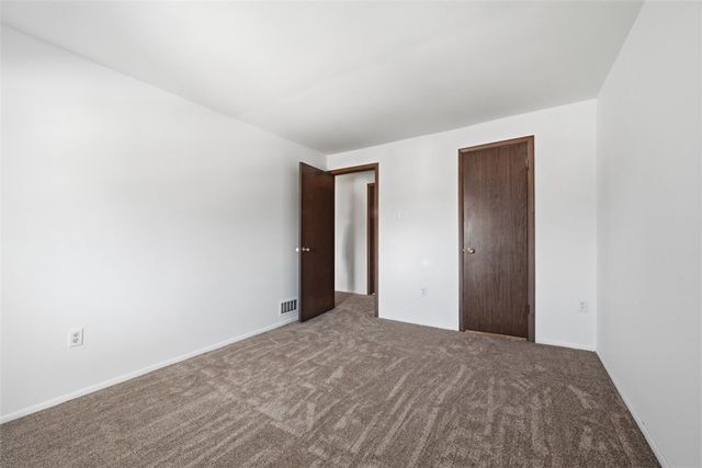 612 Sewickley Heights Dr, Aleppo, PA 15143