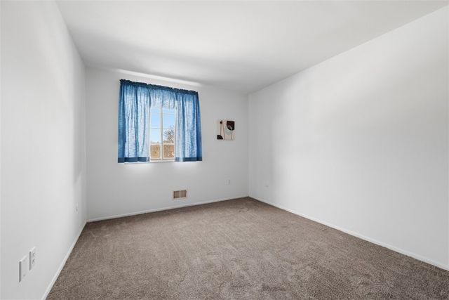 612 Sewickley Heights Dr, Aleppo, PA 15143