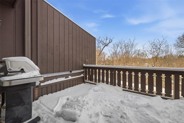 612 Sewickley Heights Dr, Aleppo, PA 15143