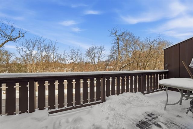 612 Sewickley Heights Dr, Aleppo, PA 15143