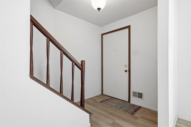 612 Sewickley Heights Dr, Aleppo, PA 15143