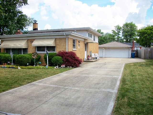 163 Hawthorne Lane, Chicago Heights, IL 60411
