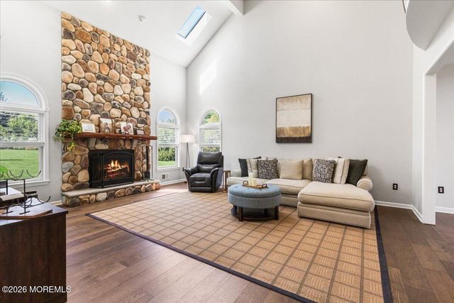 6 Hope Drive, Millstone, NJ 08510