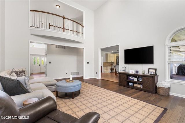 6 Hope Drive, Millstone, NJ 08510