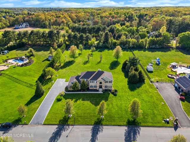 6 Hope Drive, Millstone, NJ 08510