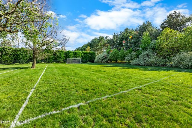 6 Hope Drive, Millstone, NJ 08510