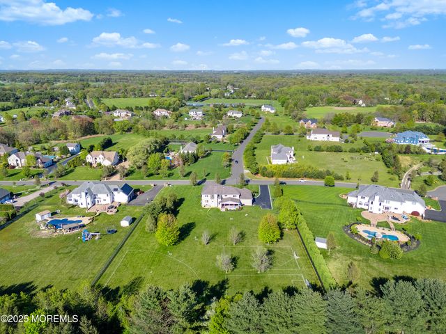 6 Hope Drive, Millstone, NJ 08510