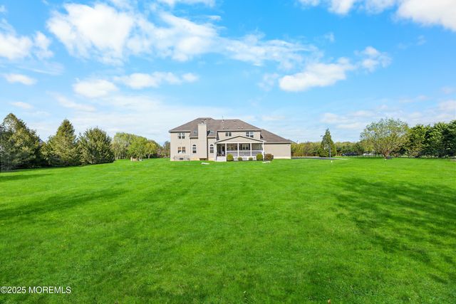 6 Hope Drive, Millstone, NJ 08510