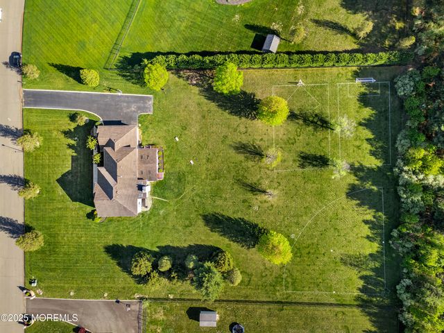 6 Hope Drive, Millstone, NJ 08510