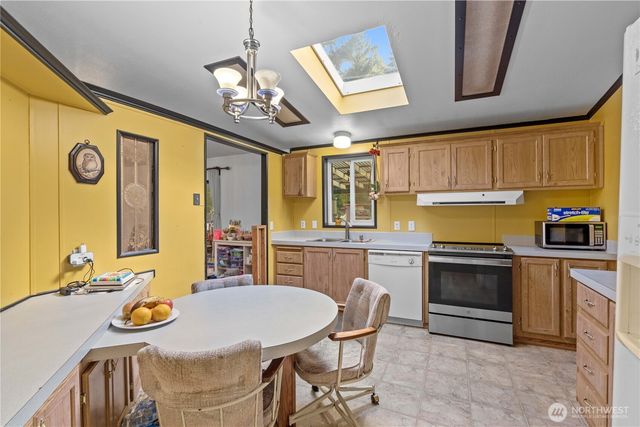 28207 73rd Avenue E, Graham, WA 98338