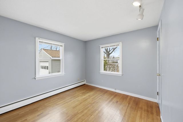 70 Warwick Rd, Chicopee, MA 01020