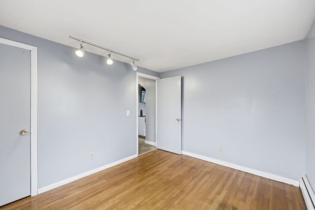 70 Warwick Rd, Chicopee, MA 01020