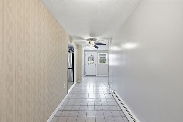 70 Warwick Rd, Chicopee, MA 01020