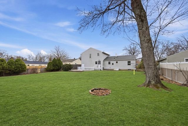 70 Warwick Rd, Chicopee, MA 01020
