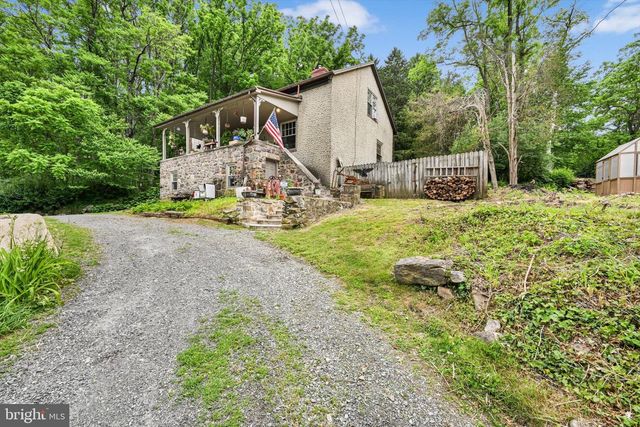 3811 PRICETOWN RD, Fleetwood, PA 19522